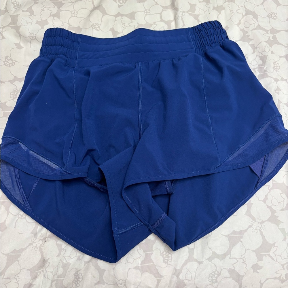 Royal blue Lululemon Hotty Hot size 6 new w/o tags!